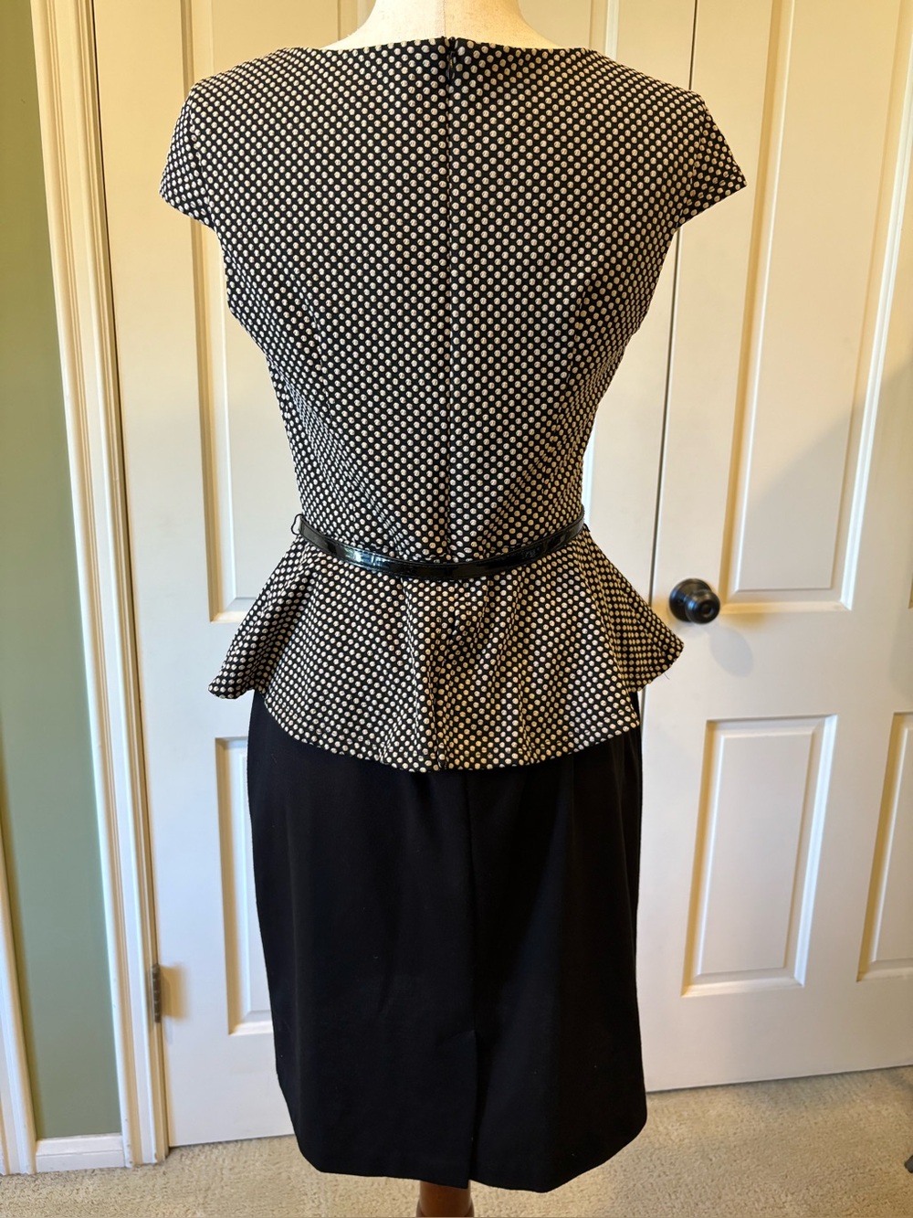 Dressbarn Black and White Peplum Pencil Dress - Picture 4 of 8